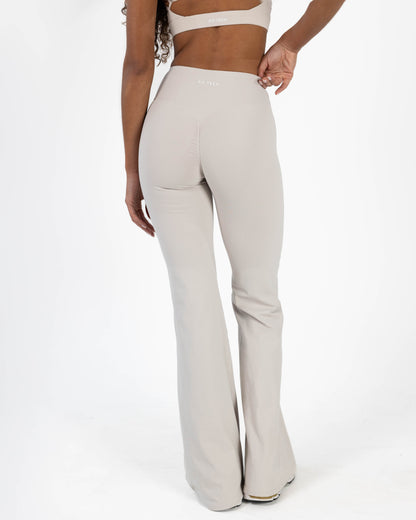 FlowTech™ Flared Leggings